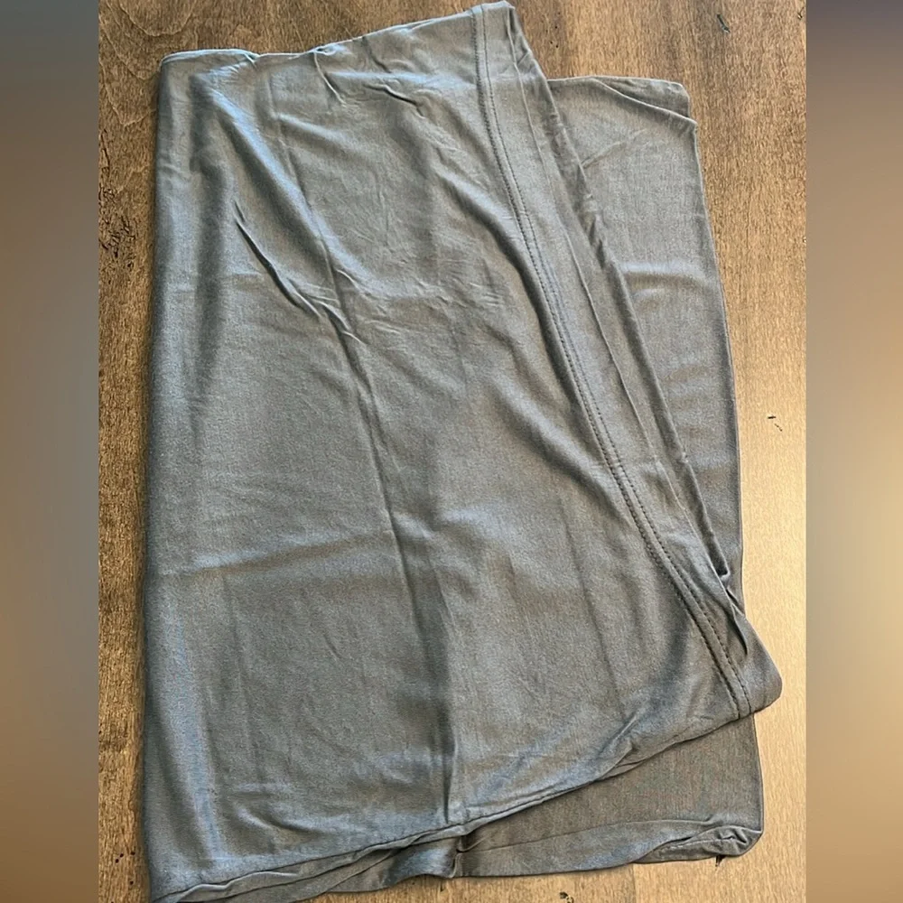 Twin/Twin XL Gray Comforter